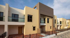 Souk Warsan, 3 Bedrooms